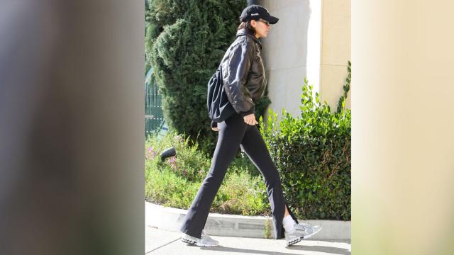 Kendall Jenner's Fave Alo Yoga Leggings Are 30% Off RN