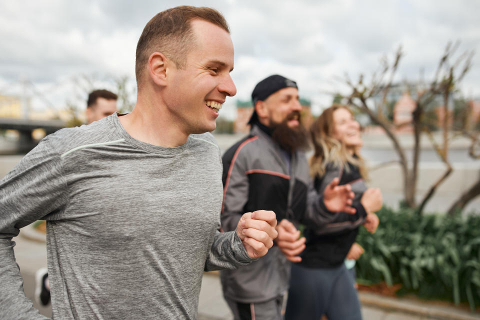 friends running