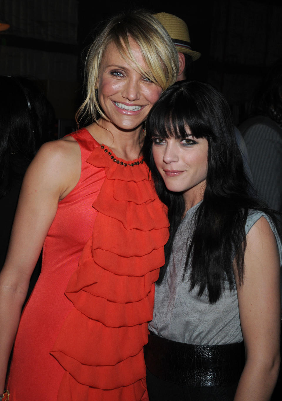 Cameron Diaz reportedly confided in Selma Blair that she has retired from showbiz. Here are the women, and former co-stars, in 2008. (Photo: Getty Images)