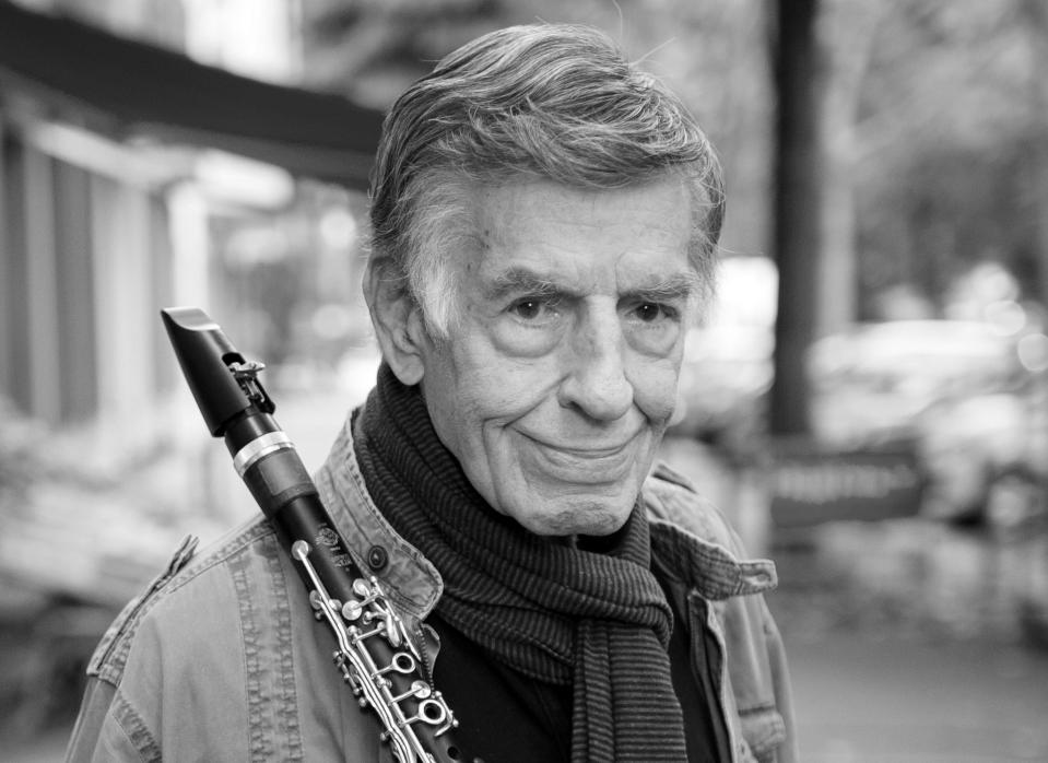Der deutsche Jazzmusiker und Komponist Rolf Kühn ist im Alter von 92 Jahren in Berlin gestorben. (Bild: dpa)