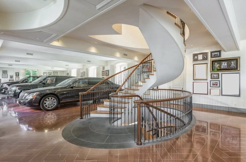 A luxe car display area. Sean Shanahan / TTR Sotheby's International