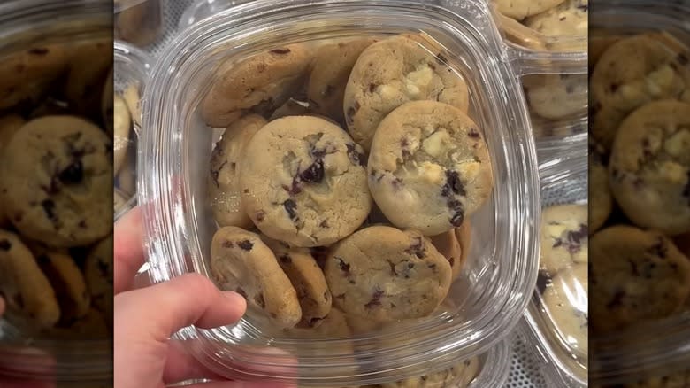 Costco white chocolate cranberry cookies