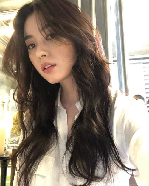 Han Hyo-joo is one of the most popular actresses in South Korea. 