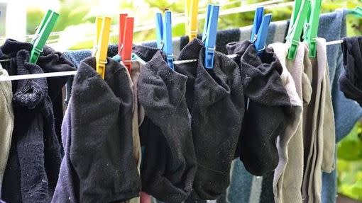 襪子丟進洗衣機後常常神秘失蹤。（圖／pixabay）