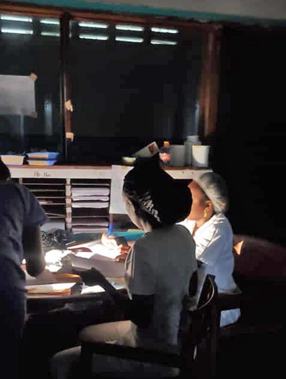 After a violent gang in Martissant stole their generator on Jan. 12, nurses and doctors at Sainte Croix Hospital in Léogâne, Haiti, were forced to use the flashlights on their cellphones to provide care to patients. The hospital’s director announced he had no choice but to shut down.