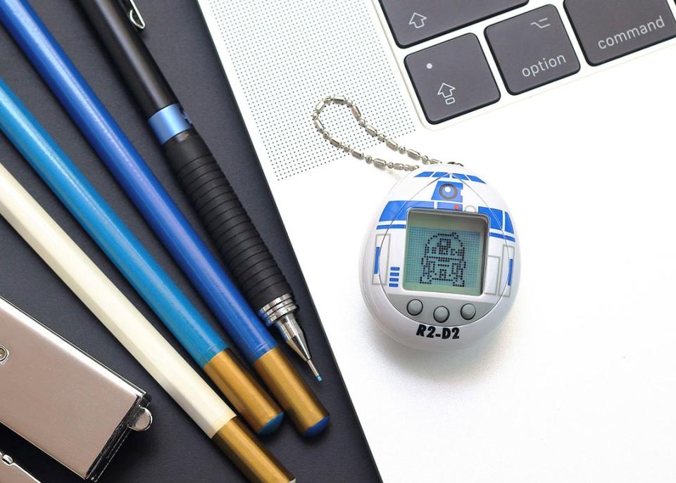 Star Wars R2-D2 Tamagotchi