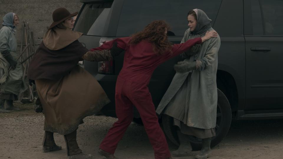 THE HANDMAID'S TALE -- "Unwomen" --Episode 202 -- Offred adjusts to a new way of life. The arrival of an unexpected person disrupts the Colonies. A family is torn apart by the rise of Gilead. Ofglen (Alexis Bledel) and Ofglen (Alexis Bledel), shown. (Photo by: George Kraychyk/Hulu)