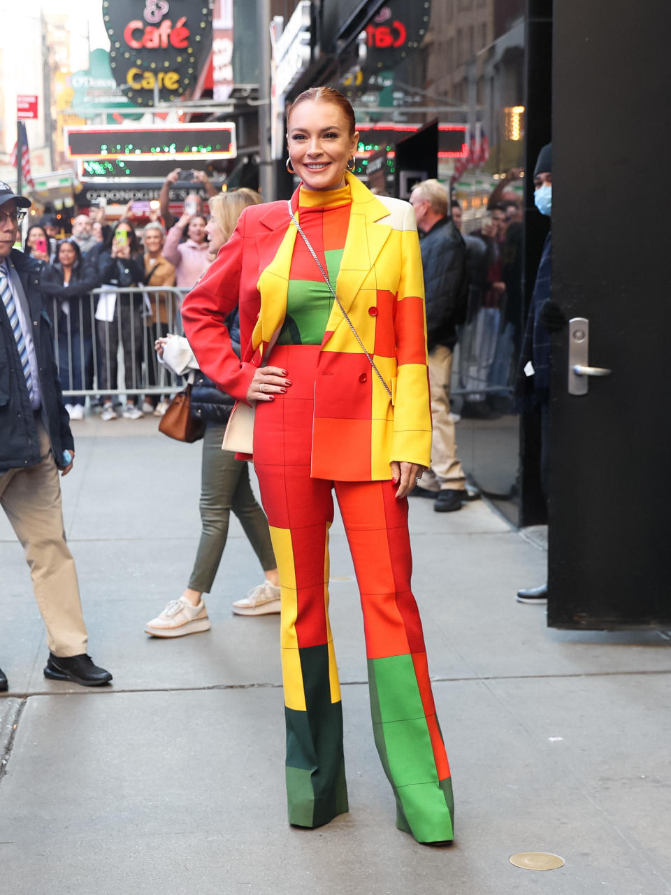 Lindsay arriving at the event in the outfit mentioned.