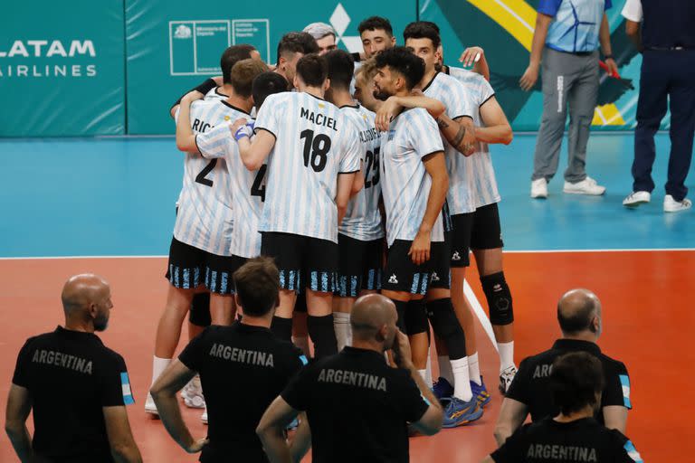 El voleibol masculino padeció la superioridad de Brasil en la final, aunque terminó redondeando un gran torneo con un equipo con mucho recambio