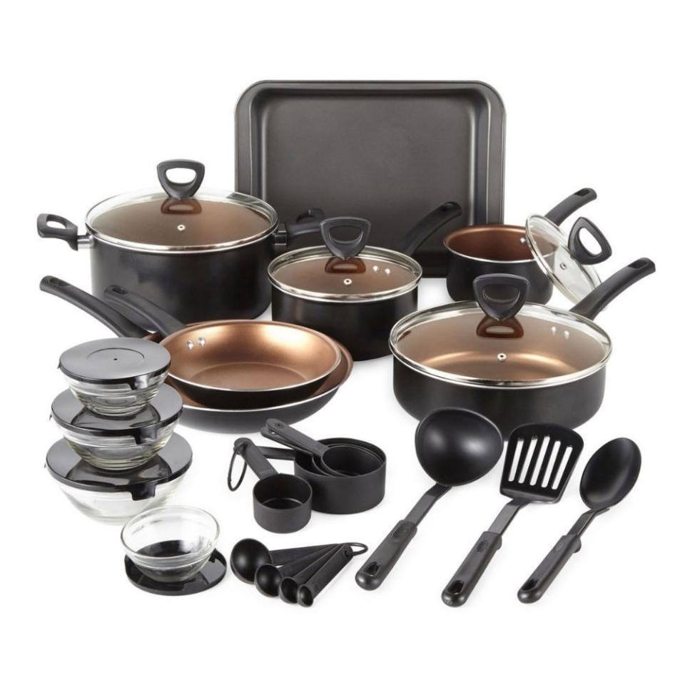 6) Cooks 30-pc Aluminum Non-Stick Cookware Set