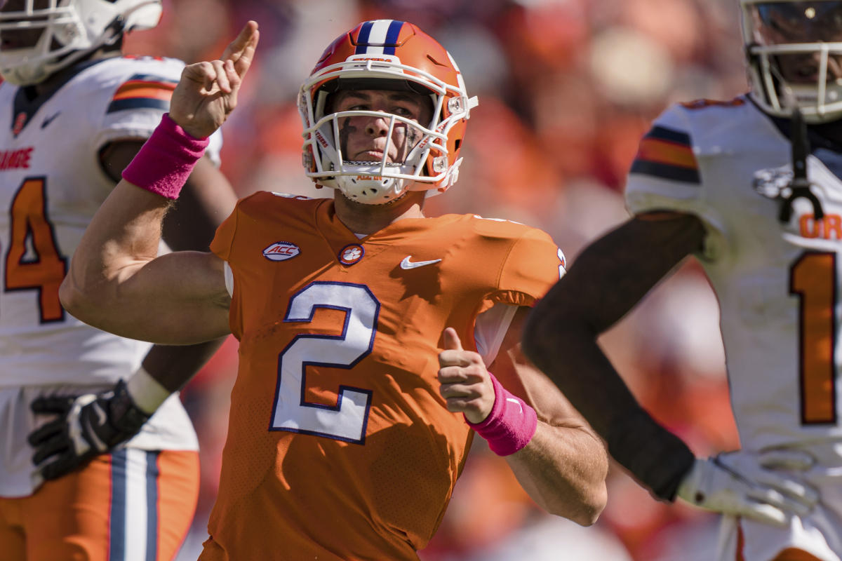 No. 5 Clemson storms back from halftime deficit, knocks off No. 14 Syracuse 27-21