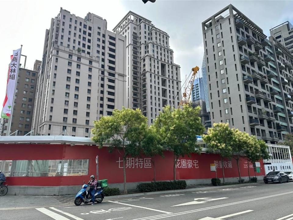 豪宅建商寶輝建設將帶著百億案量回歸七期，新案已未演先轟動，據說預約賞屋客爆棚！（圖／曾麗芳）