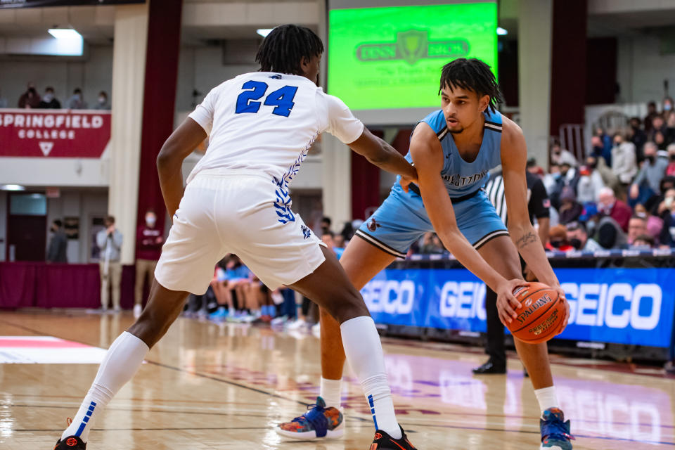 Dereck Lively, the No. 1-ranked player in this high school class, will join Duke and Jon Scheyer's first recruiting class and is a projected top pick in the 2023 NBA draft. (John Jones/Icon Sportswire via Getty Images)