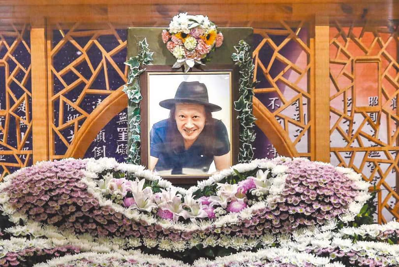 呂曉棟的家人昨在台北市二殯為他舉辦告別式。（圖／中國時報粘耿豪攝）