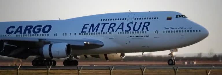 El avión de Emtrasur, que llegó a la Argentina con una tripulación de iraníes y venezolanos