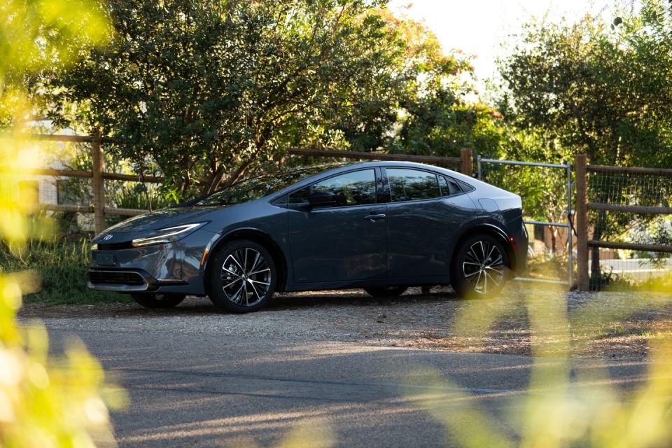 2024 toyota prius xle hybrid awd gray