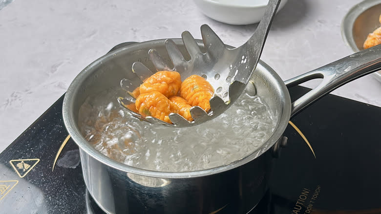 boiling gnocchi in water