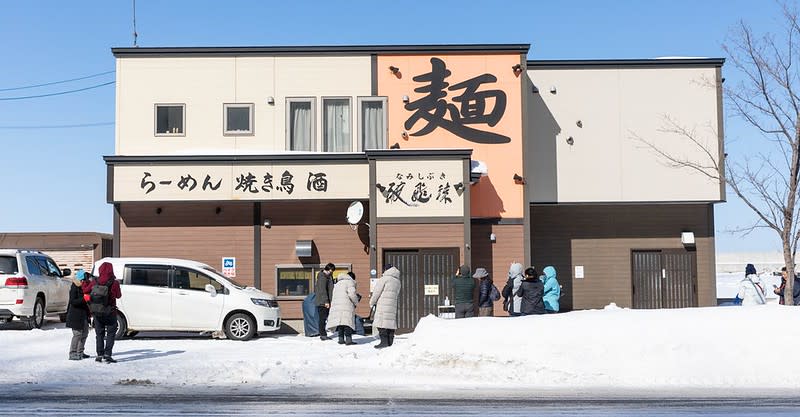 北海道知床半島｜波飛沫