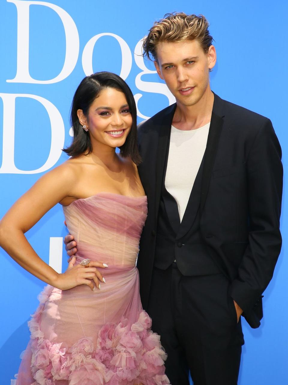 <p>Vanessa Hudgens and Austin Butler's relationship didn't stand a chance, because it began after the actress split from her <em>High School Musical </em>costar, Zac Efron. Fans have not so secretly held a torch for the Disney couple to reunite, even urging <a href="https://metro.co.uk/2020/01/16/zac-efron-urged-get-head-game-date-vanessa-hudgens-austin-butler-split-12068356/" rel="nofollow noopener" target="_blank" data-ylk="slk:the Disney stars;elm:context_link;itc:0;sec:content-canvas" class="link ">the Disney stars</a> to get back together after Vanessa and Austin split.</p>