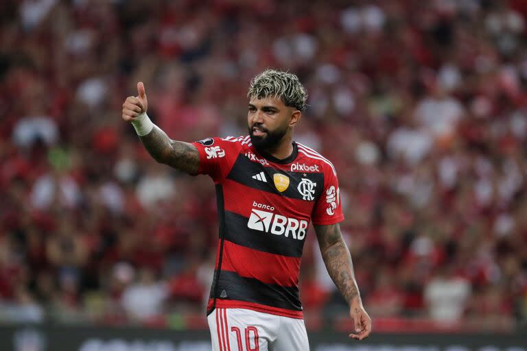 Pulgar arriba del brasileño Gabriel Barbosa 