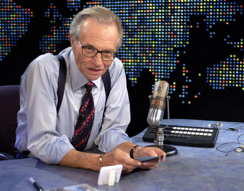 Larry King on "Larry King Live" at CNN Studios in Hollywood, California, in 2003. (Photo: SGranitz via Getty Images)