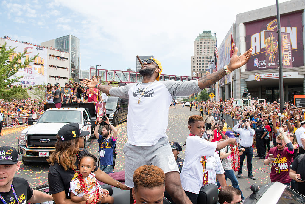 Lebron James All Hail The King T-Shirt, Lebron James Gifts in 2023