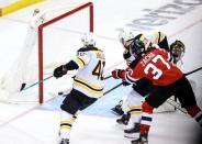 NHL: Boston Bruins at New Jersey Devils