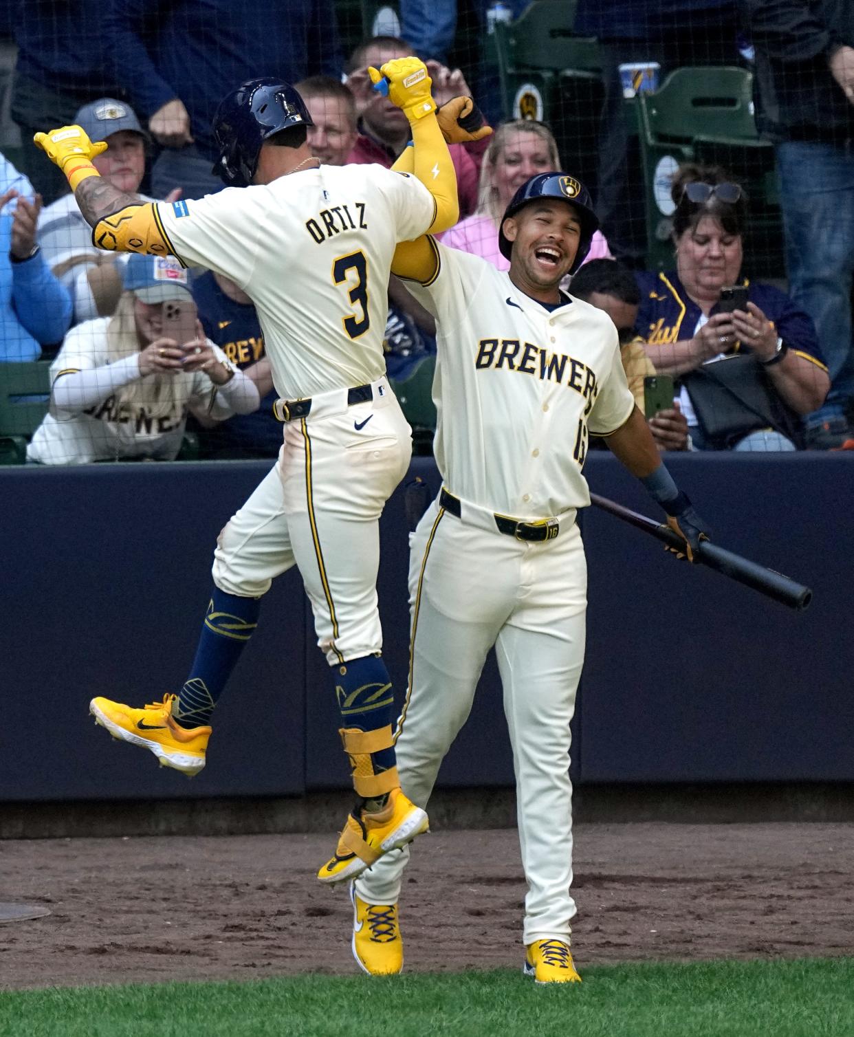 Brewers third baseman Joey Ortiz (3) celebrates his solo home run with outfielder Blake Perkins during the fifth inning against the Pittsburgh Pirates on Wednesday.