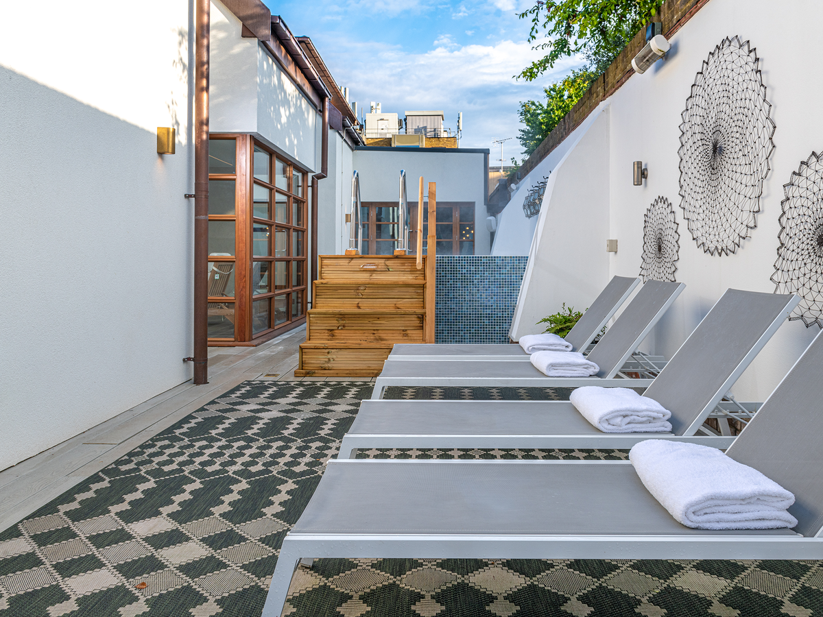 Choose from rooftop soaks to spas that offer the full package  (Richmond Harbour hotel & Spa)