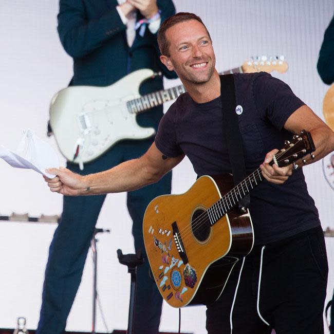 Chris Martin is furious about autograph hunters