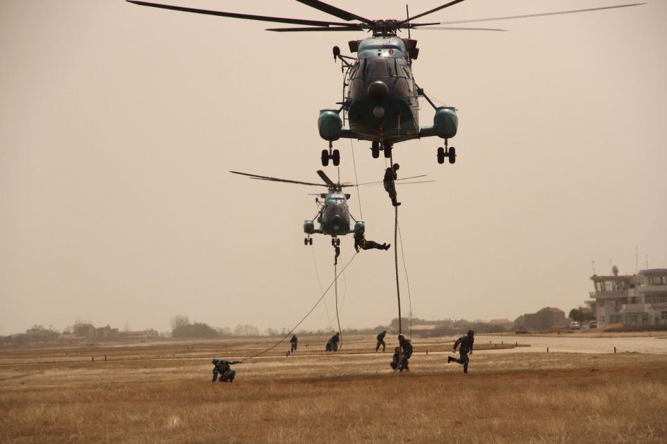 Chinese air force special operations troops