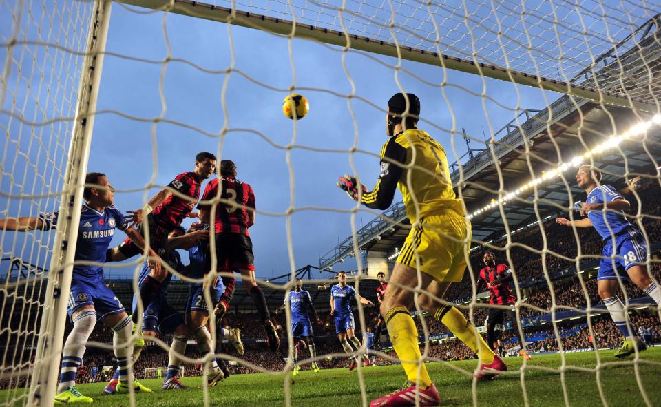 West Bromwich Albion's Shane Long (2nd L) scores against Chelsea during their English Premier League soccer match at Stamford Bridge in London November 9, 2013.