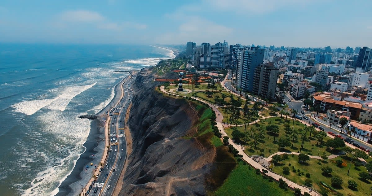 Panoramic aerial view of the Miraflores district in Lima, Peru (Getty Images/iStockphoto)