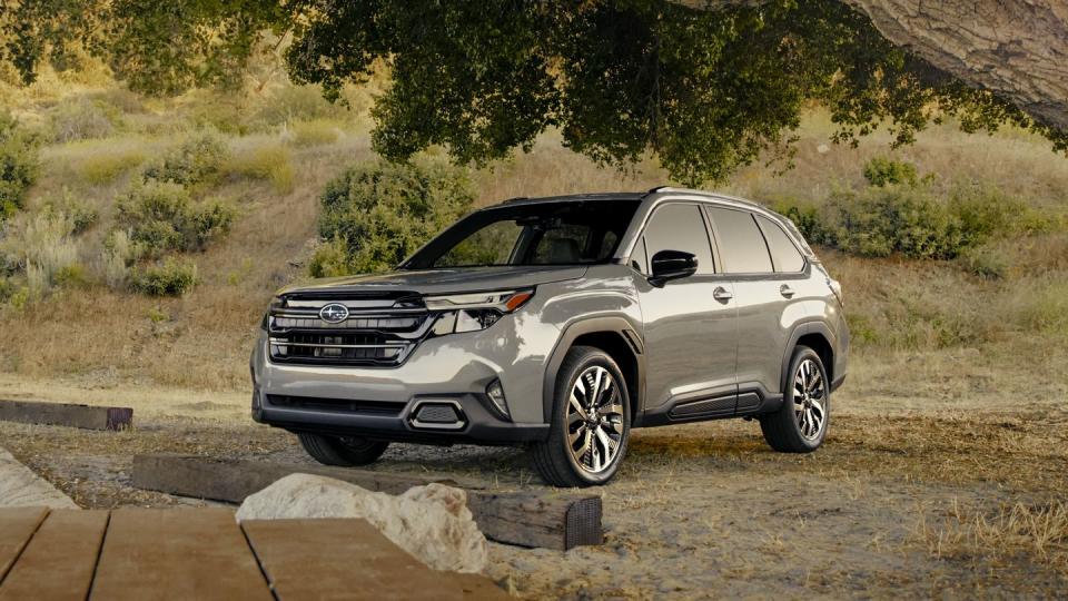 2025 subaru forester photos