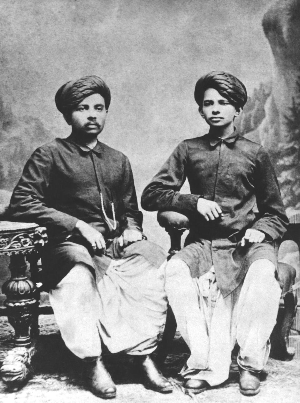 Mahatma Gandhi (R) with his brother, Laxmidas Gandhi, India, 1886. (Photo by Underwood Archives/Getty Images)