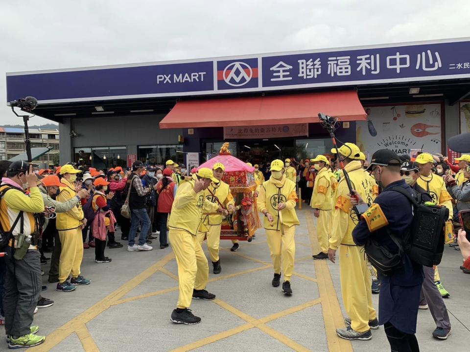 全程徒步進香是白沙屯媽祖進香近二百年來的傳承歷史文化。（圖／翻攝自白沙屯拱天宮臉書）