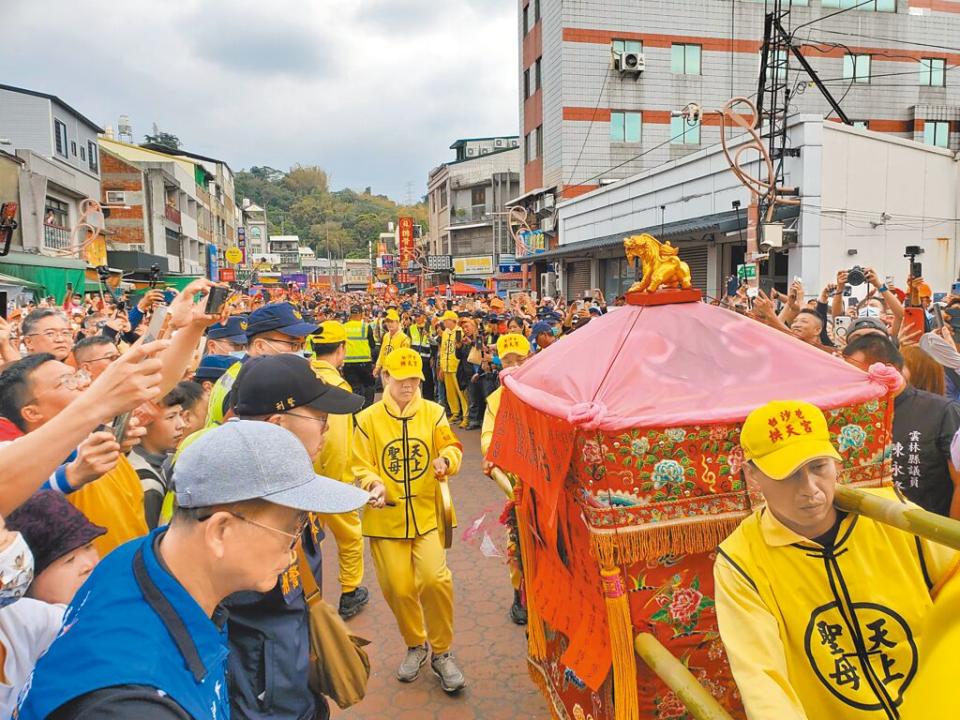 白沙屯媽祖9天8夜的進香活動，今（22日）天已進行到第5天。（資料照／周麗蘭攝）