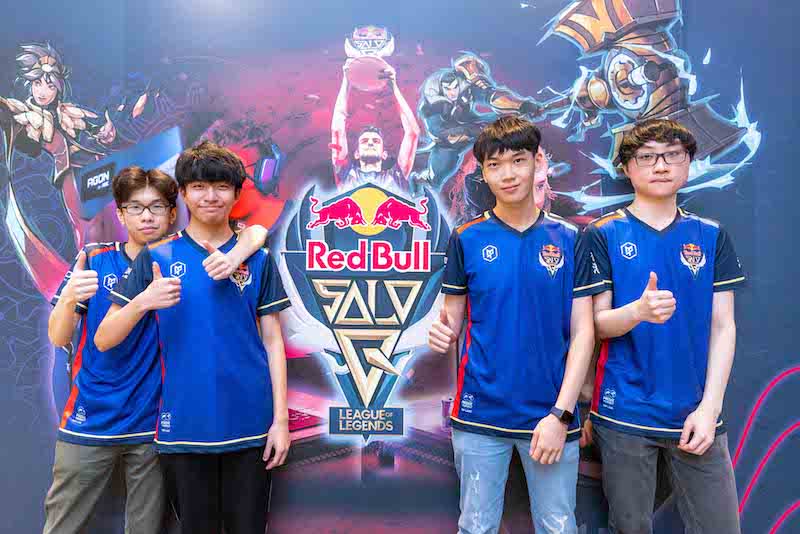 Red Bull Solo Q 2021 香港區4強選手「KB」、「最愛玉玲臭臭豬」、「又菜又愛玩的橙」及「20040225」將獲得FRANK Esports的試訓席位。