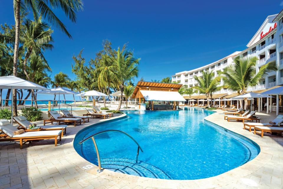 Sandals Resort swim-up pool is right next to the sea