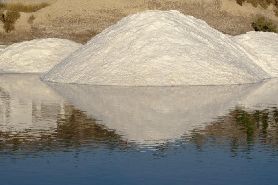 Paisaje de las salinas de La Malahá, en el marco del proyecto I+D+i PAIDI Paisart-agua20. © María Flores, 2021. <a href="https://mariaflores.net/imagosalis/" rel="nofollow noopener" target="_blank" data-ylk="slk:Imago salis;elm:context_link;itc:0;sec:content-canvas" class="link ">Imago salis</a>, Author provided