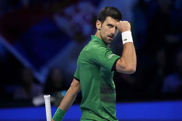 Novak Djokovic celebra tras ganar el ATP Finals en Turín; el balcánico regresa a Australia después de una traumática deportación en enero pasado