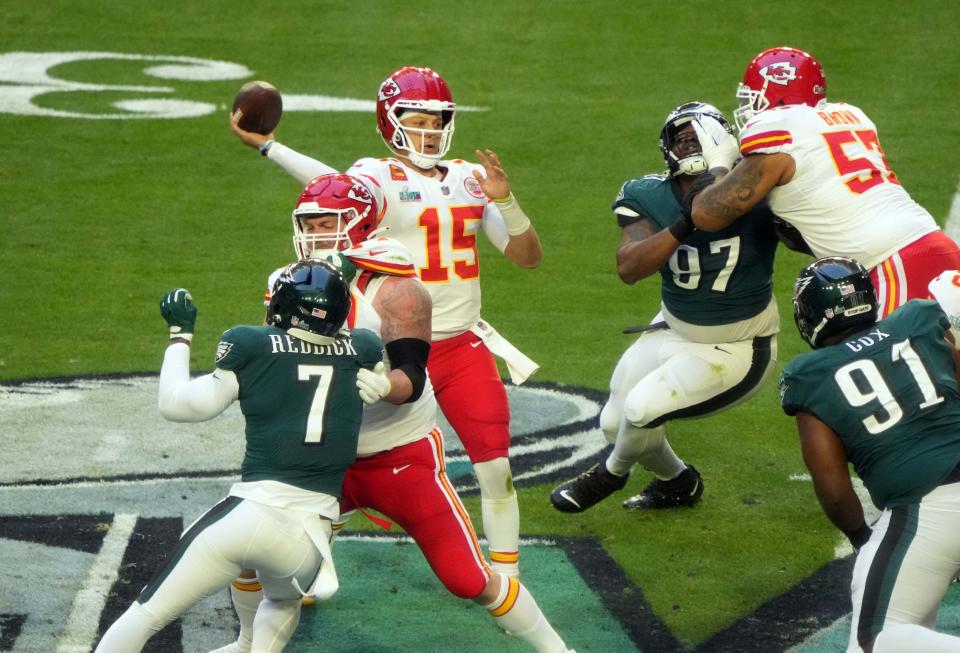 nfl-2023-salary-cap-eagles-dead-money-chiefs