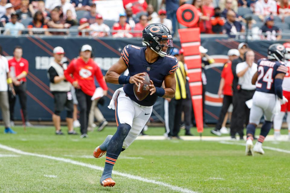 Justin Fields and the Chicago Bears are underdogs in their NFL Week 1 game against the San Francisco 49ers.
