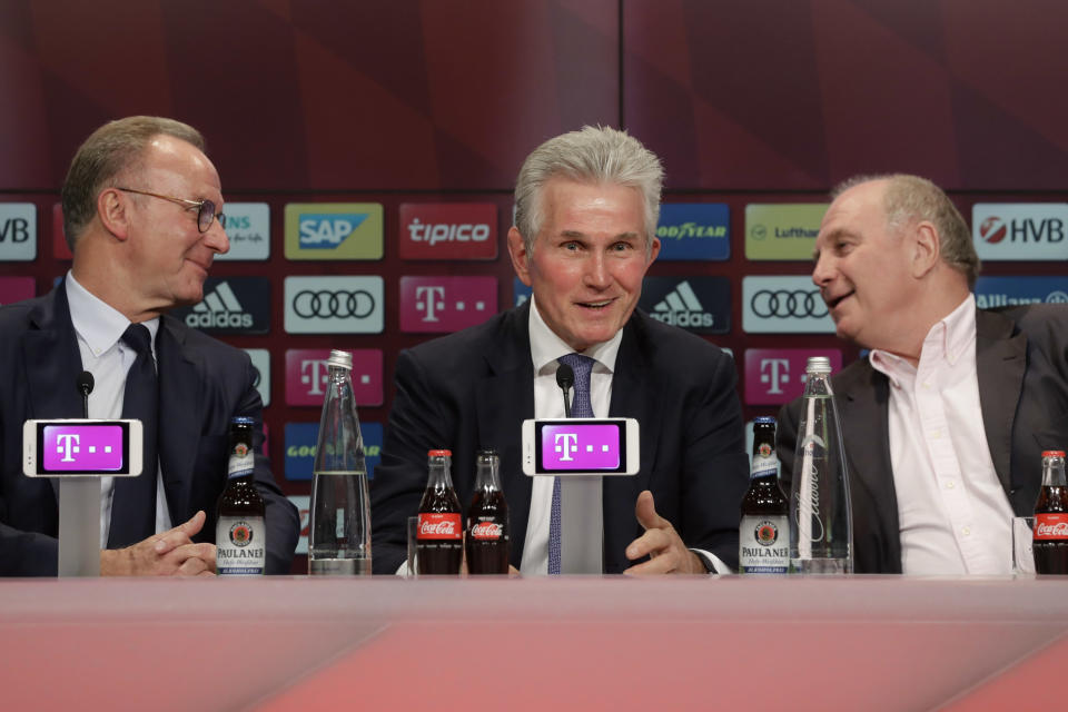 Zwei Bosse bezirzen den Coach: Heynckes zwischen Rummenigge und Hoeneß