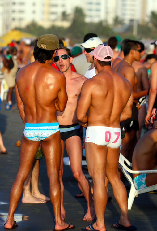 Un grupo de hombres en Cartagena, Colombia (Foto: Getty)