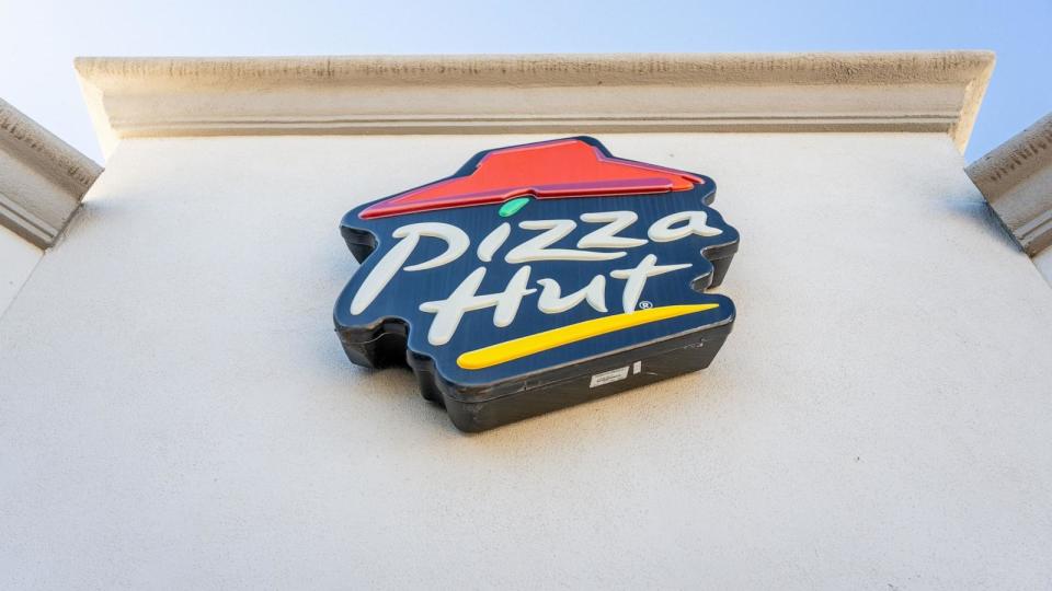 PHOTO: A Pizza Hut store is seen on Nov. 1, 2023 in Austin, Texas.  (Brandon Bell/Getty Images, FILE)