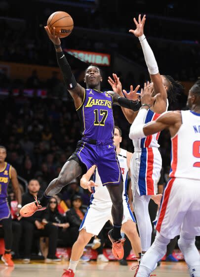 lakers at pistons 2022