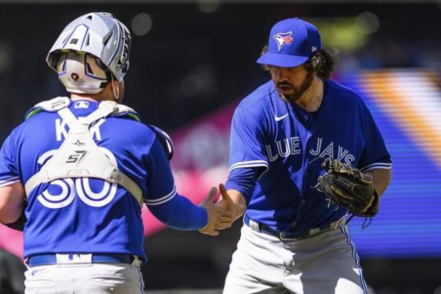 Toronto puts 'Blue' back in Blue Jays