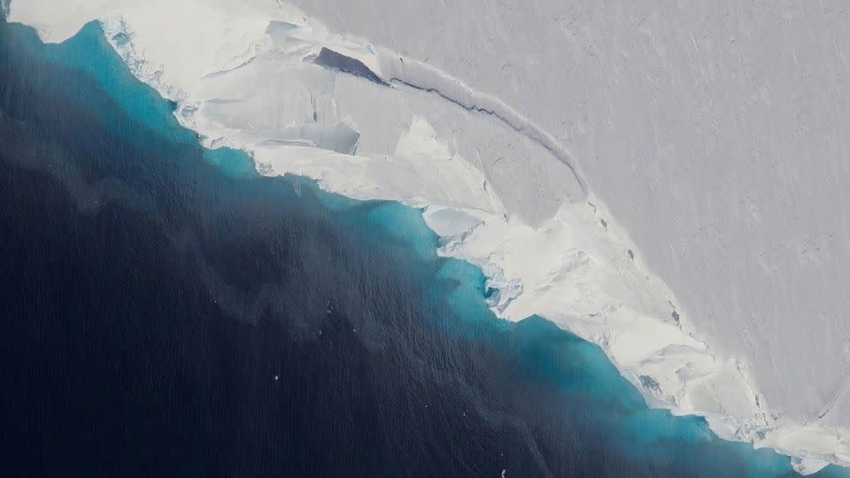 Thwaites Glacier in Antarctica. - Jeremy Harbeck/OIB/NASA