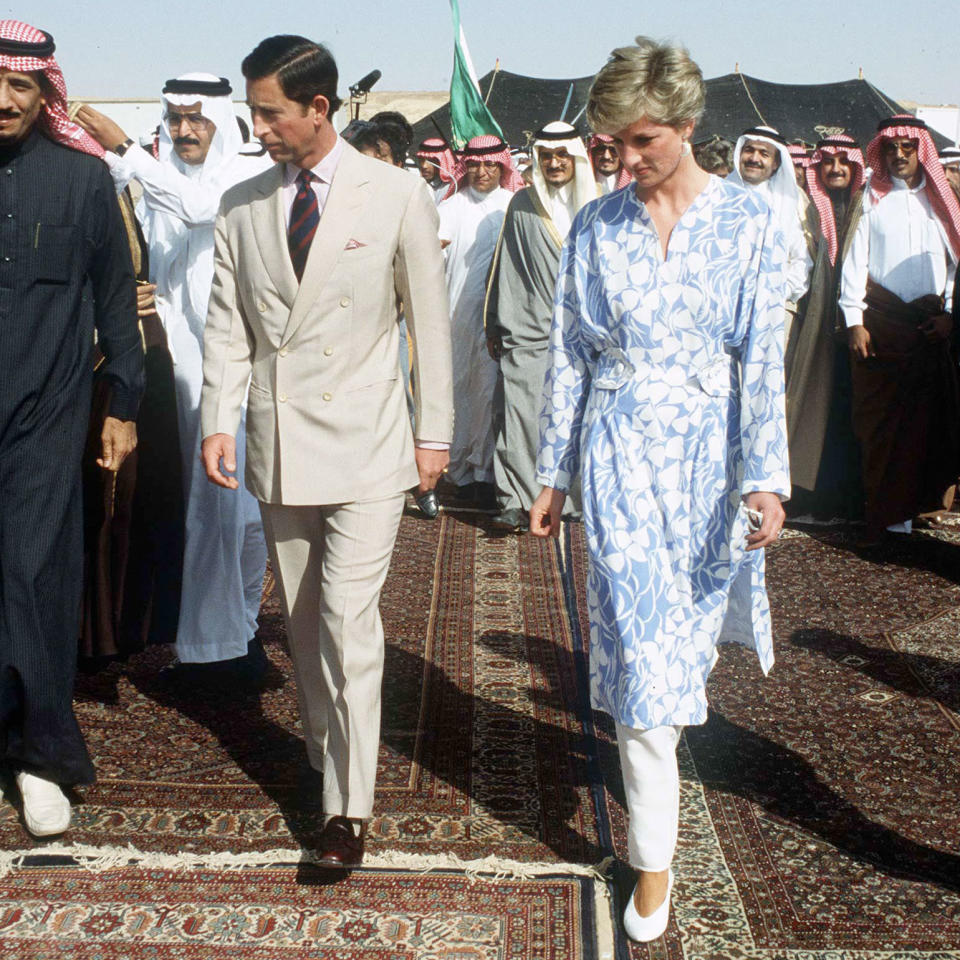 Princess Diana wore a similar print to Meghan in Saudi Arabia in 1986. Photo: Getty